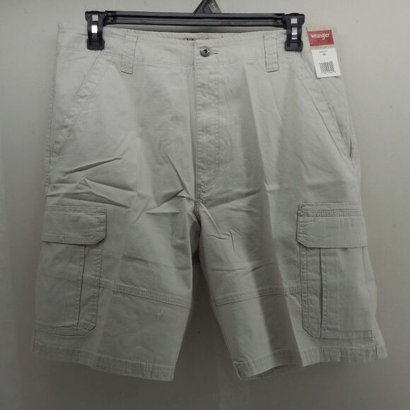 Wrangler Authentics NWT Men's Khaki Cargo Shorts Size 36 Inseam 9.5" New! - Picture 3 of 5